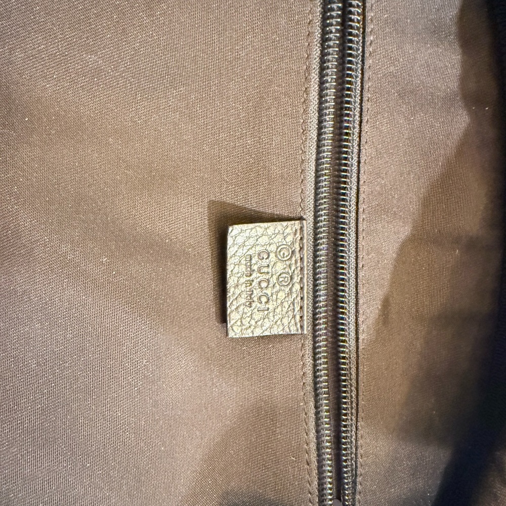 Gucci Tan and Brown Monogram Bag - Picture 8 of 9